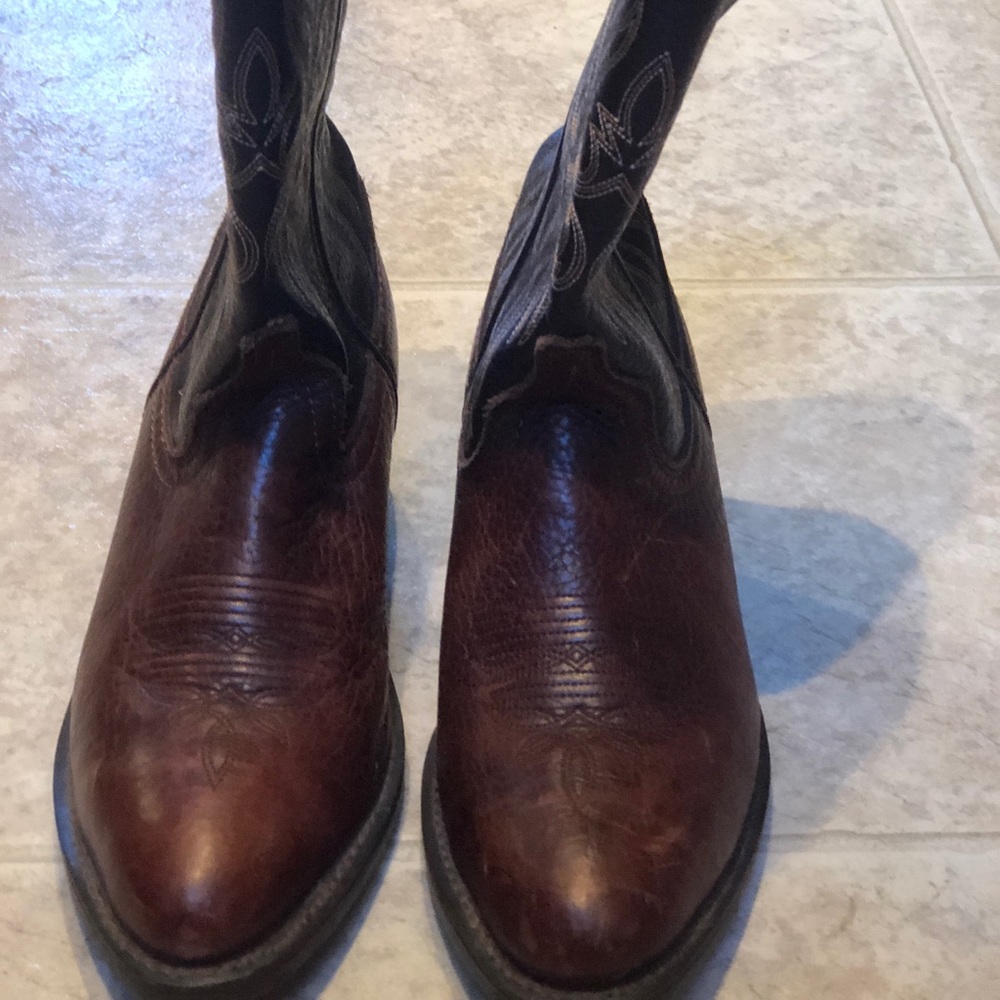 Laredo cowboy boots